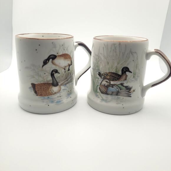 Vintage Duck Coffee Mug Pair Made in Japan Ceramic Mallard Waterfowl Cabin Decor - Picture 1 of 12
